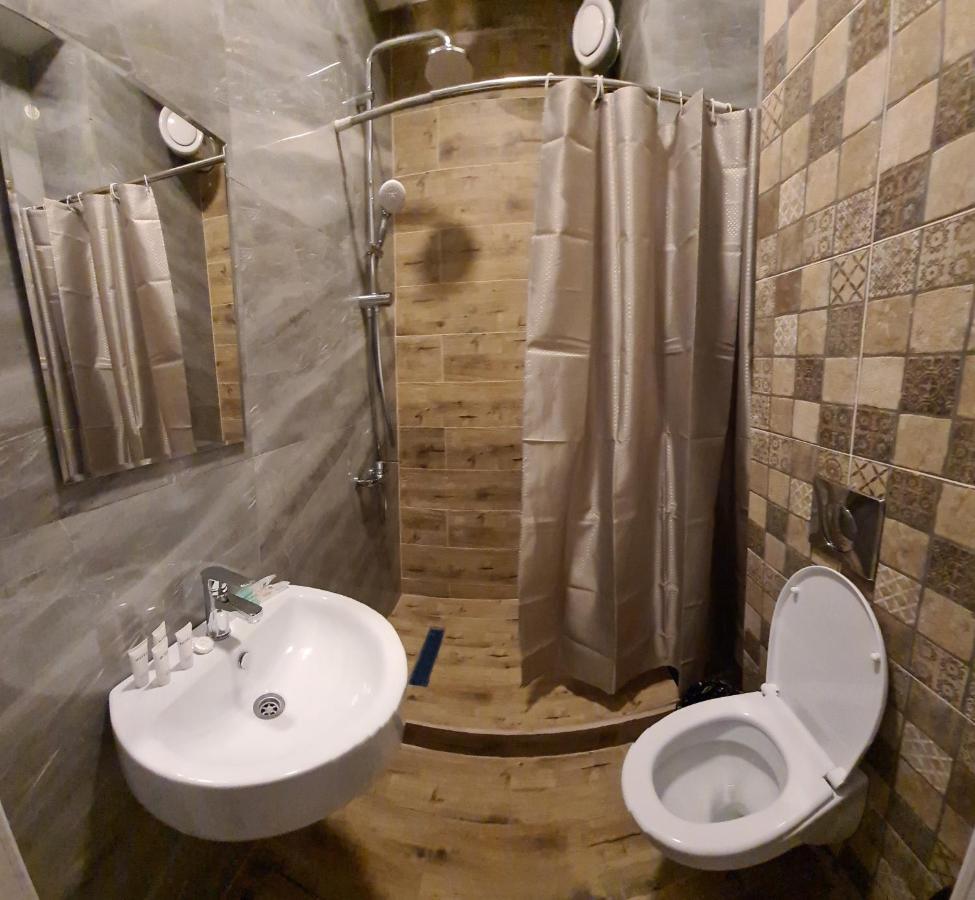 Riverside Boutique Hotel Almaty Luaran gambar
