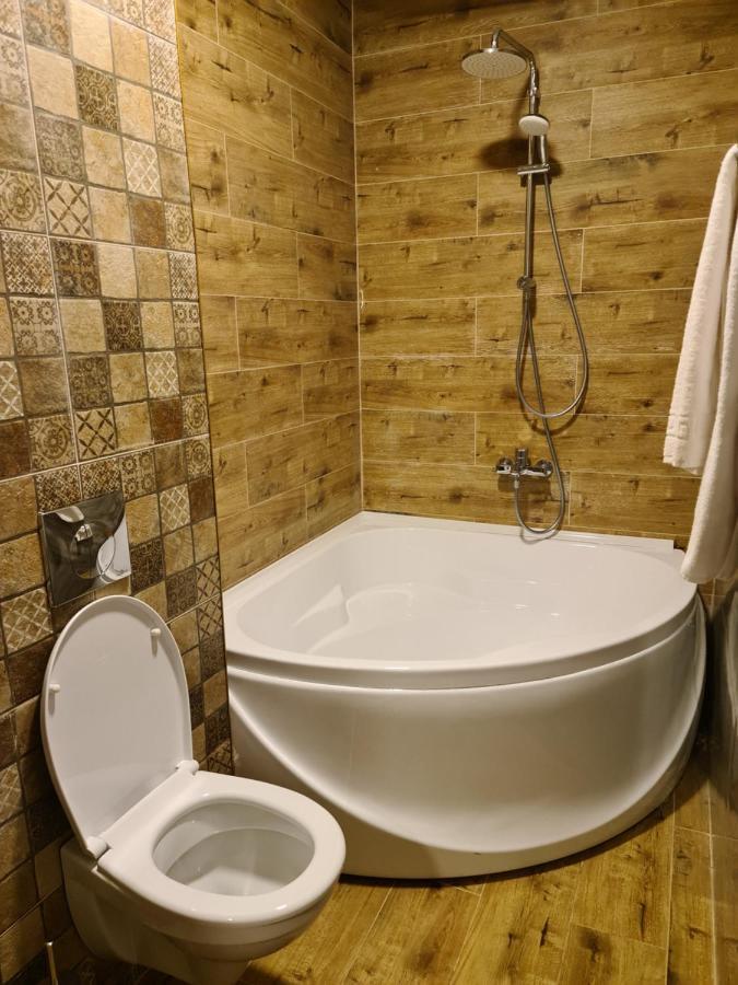 Riverside Boutique Hotel Almaty Luaran gambar